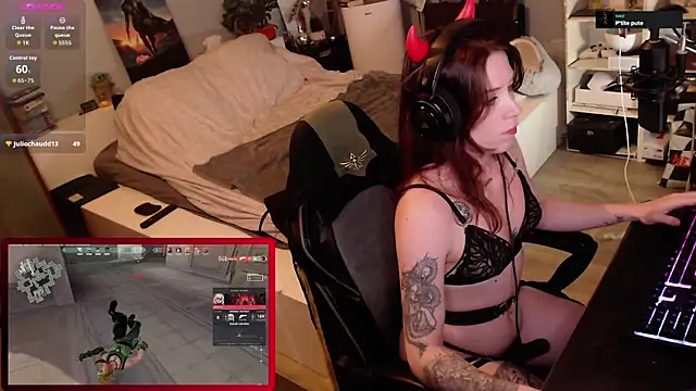 Horny Makima online show from 10/31/25, 09:39