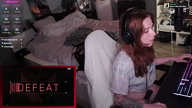 Horny Makima online show from 10/25/25, 10:47