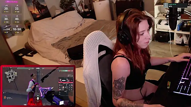 Horny Makima online show from 10/26/25, 09:42