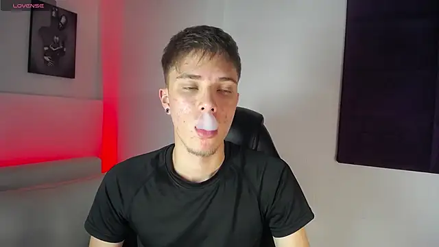 Snapshot of Robbin_Blaze chatting on 02/05/26, 04:19 Robbin Blaze online show from 02/05/26, 04:19