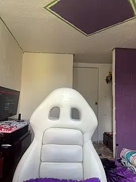 Baby  Otaku online show from 09/19/25, 06:56