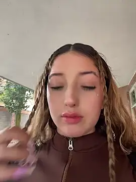 Baby  Otaku online show from 04/13/26, 05:06