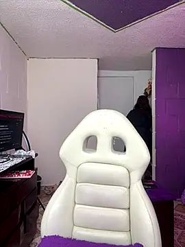 Baby  Otaku online show from 09/26/25, 05:09