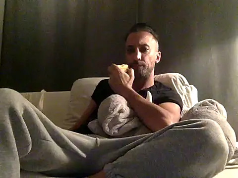 who am i x404 online show from 10/14/25, 09:47