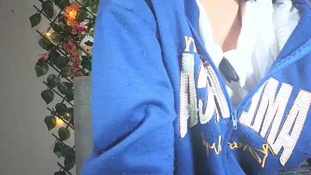 Snapshot of ALISSON_VEGA chatting on 11/15/25, 07:12 ALISSON VEGA online show from 11/15/25, 07:12