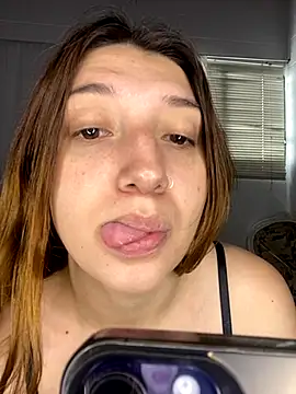 Mia  Gray online show from 11/12/25, 06:01