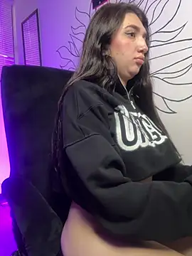 Mia  Gray online show from 04/16/26, 09:39