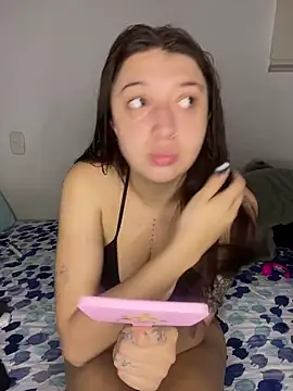 Mia  Gray online show from 12/17/25, 06:13