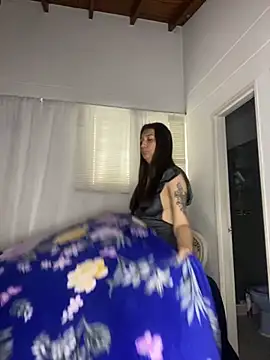 Mia  Gray online show from 11/29/25, 05:46