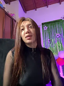 Snapshot of Mia__Gray chatting on 06/24/26, 05:22 Mia Gray online show from 06/24/26, 05:22