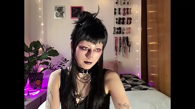 ELENA UMBRA online show from 12/22/25, 08:20