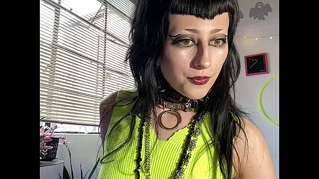 Snapshot of ELENA_UMBRA chatting on 06/09/26, 07:15 ELENA UMBRA online show from 06/09/26, 07:15