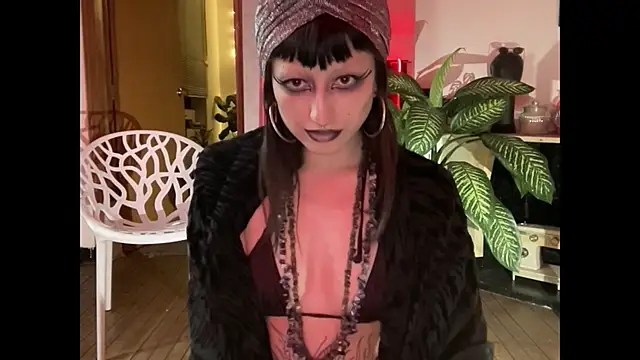 ELENA UMBRA online show from 10/28/25, 07:18