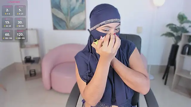 kylie soraya online show from 10/30/25, 04:15