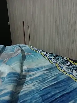 luuiss12 online show from 11/12/25, 05:11