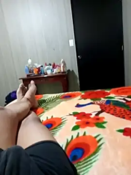 luuiss12 online show from 12/18/25, 05:45