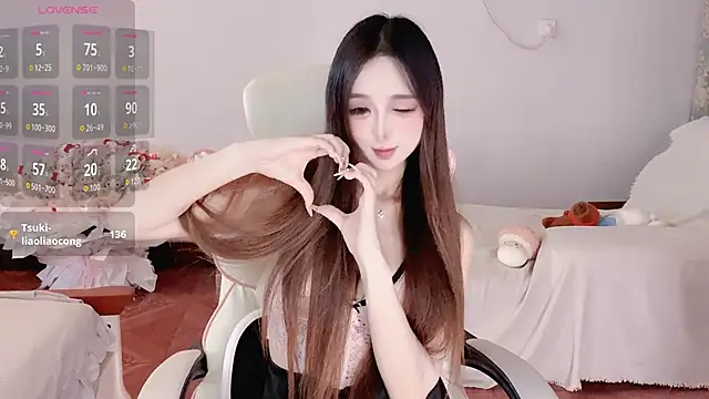 Tsuki-MM online show from 10/30/25, 06:34