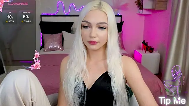 LinaLirian online show from 09/26/25, 02:13