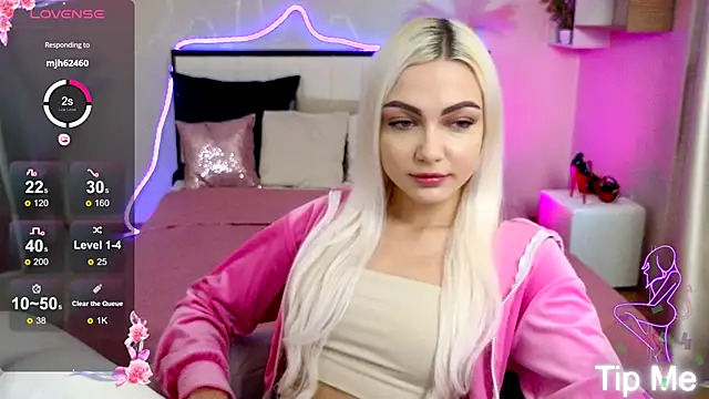 LinaLirian online show from 10/19/25, 01:47