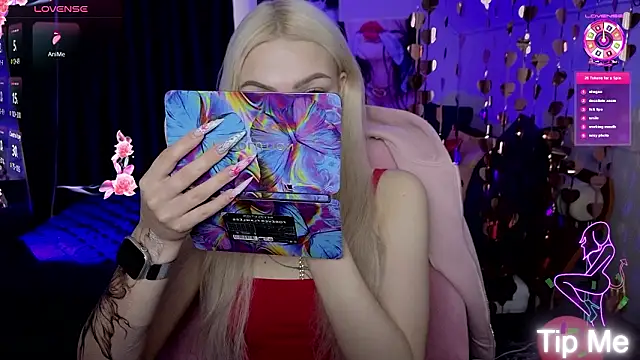 LinaLirian online show from 03/25/26, 10:14