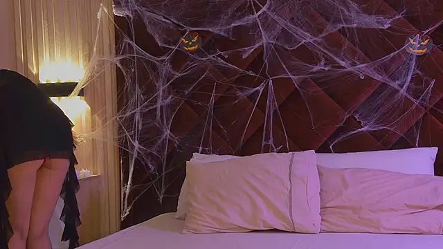 StacyHarland online show from 11/01/25, 03:46