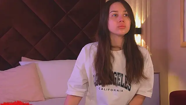 Snapshot of StacyHarland chatting on 04/12/26, 04:27 StacyHarland online show from 04/12/26, 04:27