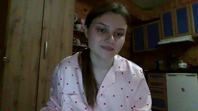 Snapshot of Little_shygirl chatting on 10/19/25, 12:57 Little shygirl online show from 10/19/25, 12:57