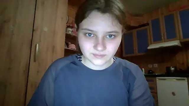 Little shygirl online show from 12/18/25, 02:49