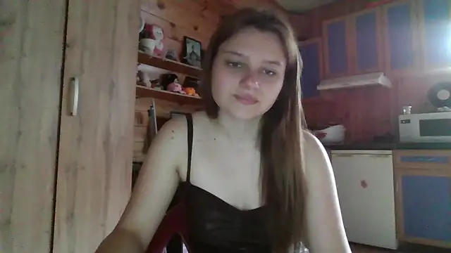 Snapshot of Little_shygirl chatting on 09/27/25, 04:07 Little shygirl online show from 09/27/25, 04:07