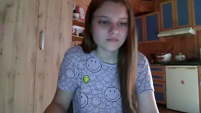 Snapshot of Little_shygirl chatting on 09/15/25, 04:02 Little shygirl online show from 09/15/25, 04:02