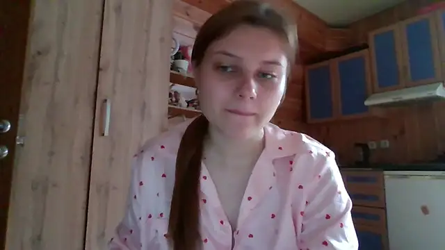 Snapshot of Little_shygirl chatting on 10/18/25, 04:58 Little shygirl online show from 10/18/25, 04:58