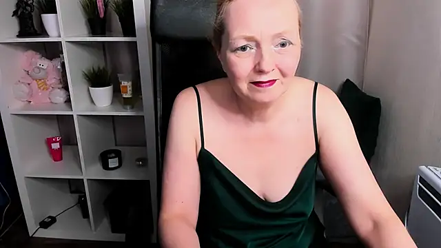 Karen Villis online show from 12/20/25, 11:46