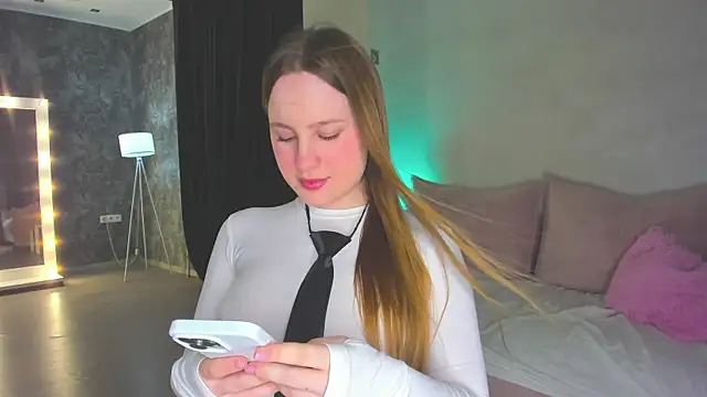 Candy Cansew online show from 04/05/26, 01:12