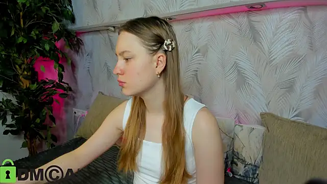 Snapshot of Candy_Cansew chatting on 10/07/25, 01:06 Candy Cansew online show from 10/07/25, 01:06