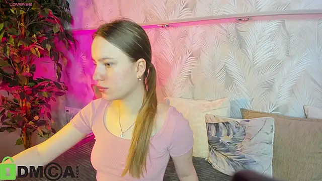Snapshot of Candy_Cansew chatting on 09/30/25, 12:05 Candy Cansew online show from 09/30/25, 12:05