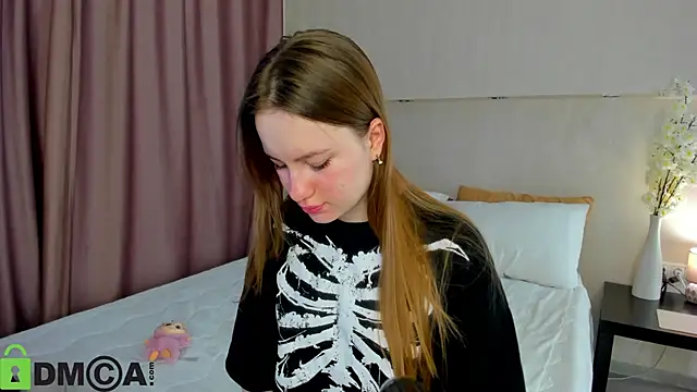 Candy Cansew online show from 10/25/25, 01:05