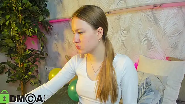 Snapshot of Candy_Cansew chatting on 10/03/25, 12:58 Candy Cansew online show from 10/03/25, 12:58