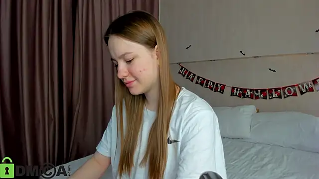 Candy Cansew online show from 10/29/25, 01:04