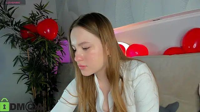 Snapshot of Candy_Cansew chatting on 02/15/26, 01:06 Candy Cansew online show from 02/15/26, 01:06