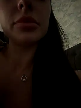 ChloeDevine online show from 09/25/25, 06:58