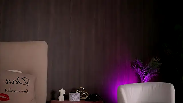 ChloeDevine online show from 09/24/25, 04:30