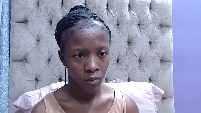 Snapshot of sexykea2002x chatting on 10/23/25, 05:17 sexykea2002x online show from 10/23/25, 05:17