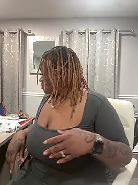 RoyalQueen2u online show from 04/06/26, 07:09