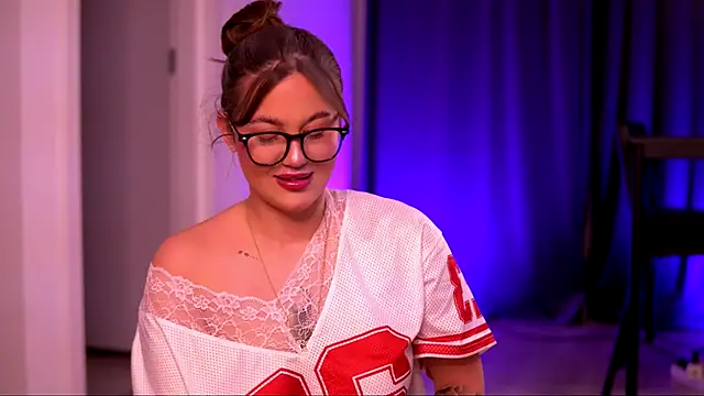 AryaDeluna online show from 10/05/25, 11:50