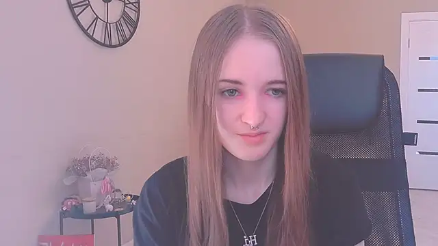 KateKayer online show from 10/01/25, 08:52