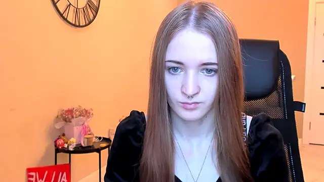 KateKayer online show from 11/10/25, 11:15