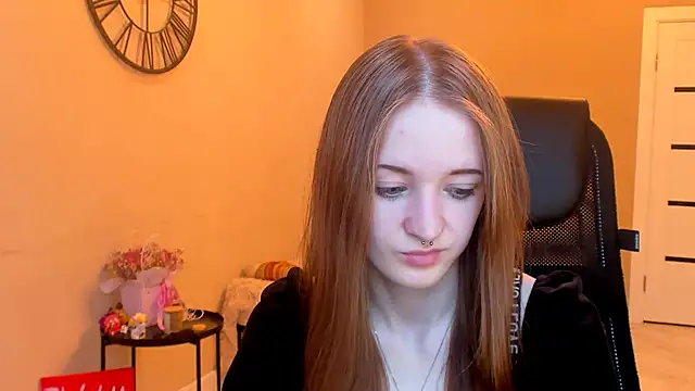 KateKayer online show from 11/15/25, 11:14