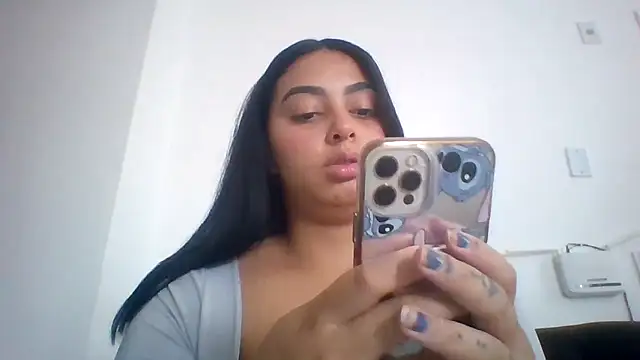 Snapshot of querida777 chatting on 11/04/25, 05:06 querida777 online show from 11/04/25, 05:06