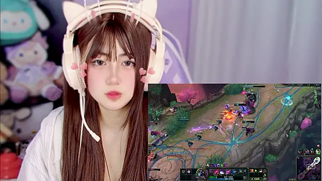 yuki3366 online show from 04/15/26, 02:32