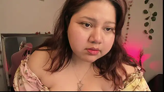 Snapshot of Paprika_ chatting on 09/17/25, 05:26 Paprika online show from 09/17/25, 05:26